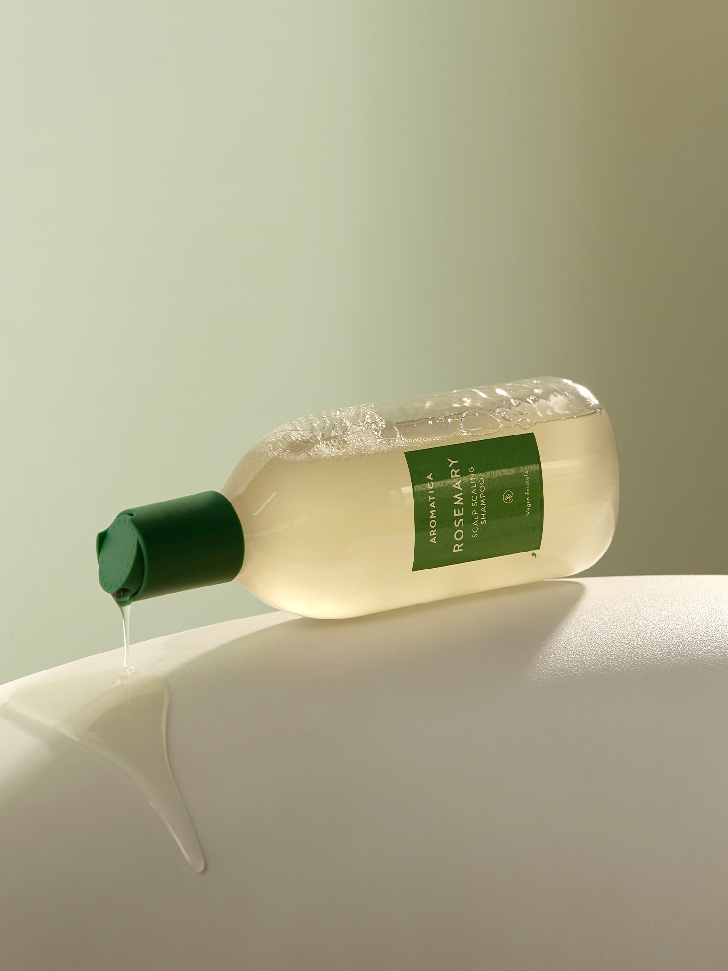 AROMATICA Rosemary Scalp Scaling Shampoo 400ml - Image 3