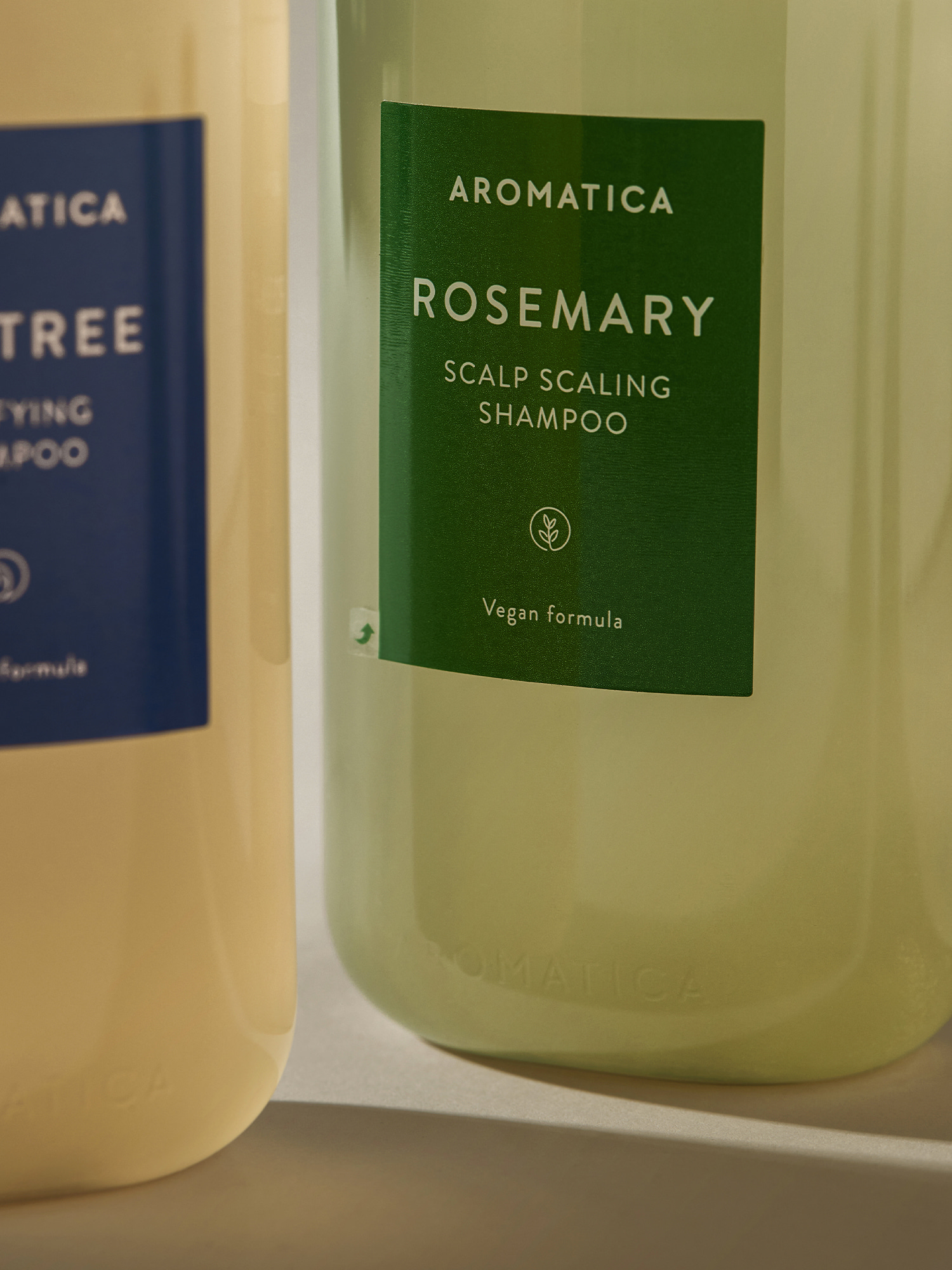 AROMATICA Rosemary Scalp Scaling Shampoo 400ml - Image 2