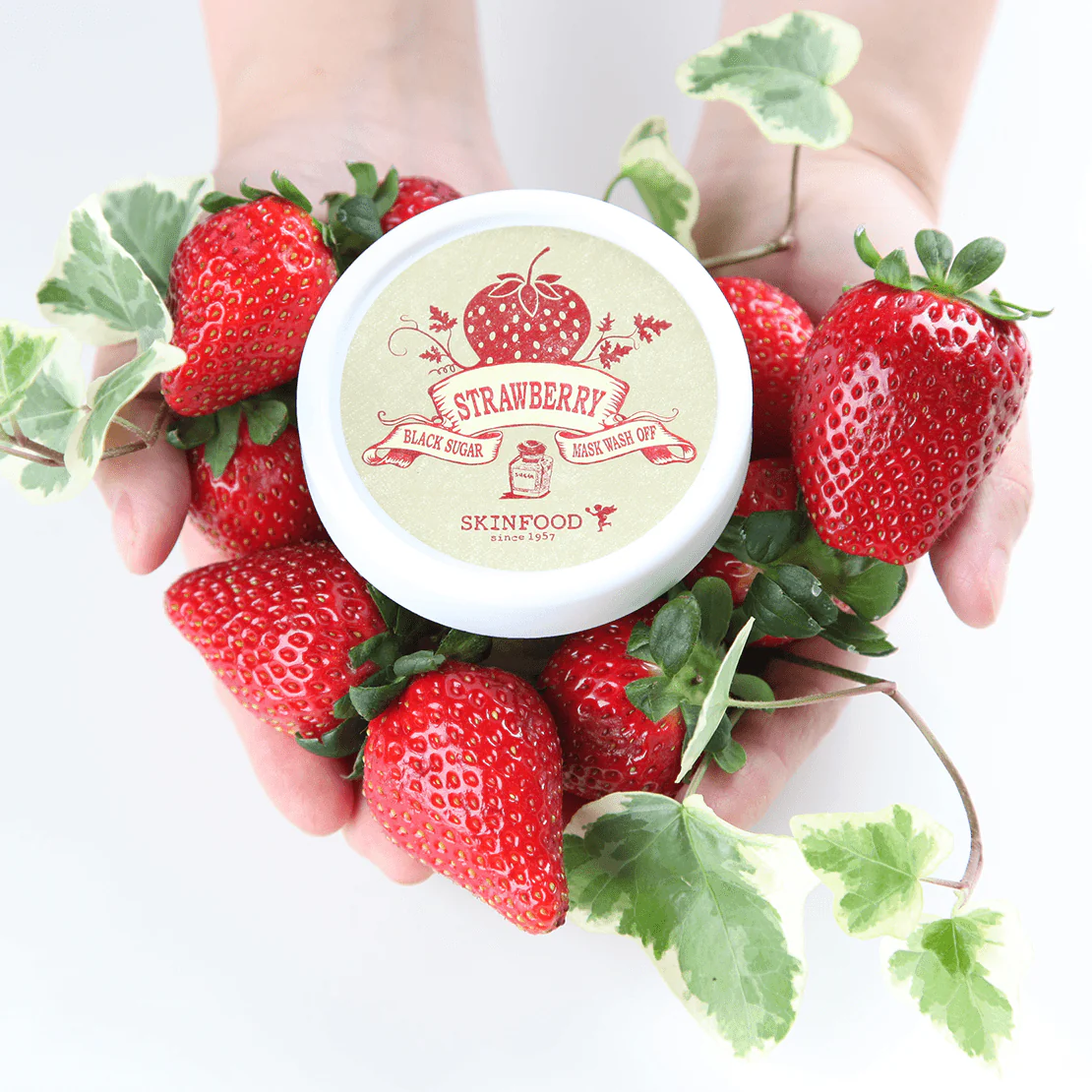 SKINFOOD Black Sugar Strawberry Mask Wash Off 120g - Image 2
