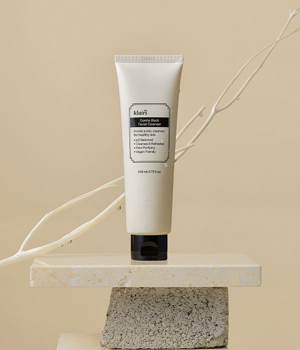 DEAR KLAIRS Gentle Black Facial Cleanser 20ml - Image 5